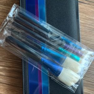 MAC Limited Edition Makeup Brush Set - NIB!